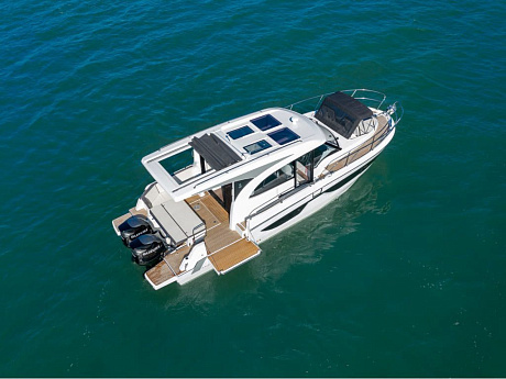 Яхта Beneteau Antares 11  5