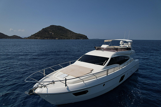 Яхта Ferretti 620 2013 1