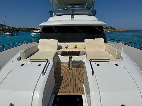 Яхта Azimut Magellano 66 2017 9