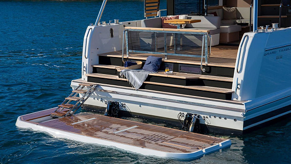 Яхта BENETEAU Grand Trawler 63  3
