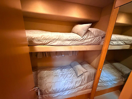 Яхта Sunseeker Predator 62 2008 36