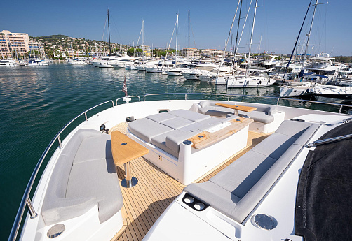 Яхта Sunseeker 90 Ocean 2022 14