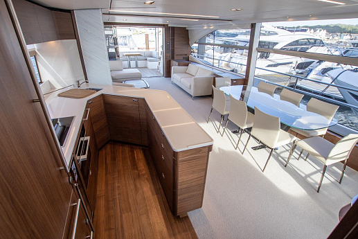 Яхта Princess Y78 Motor Yacht 2021 10