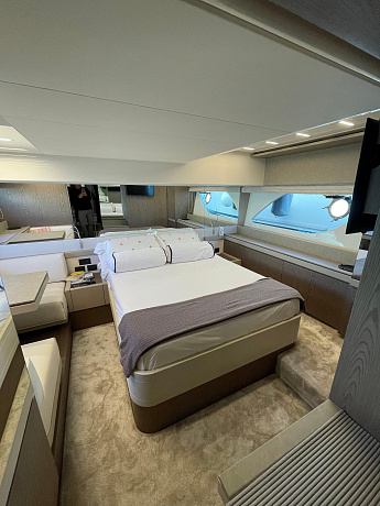 Яхта Ferretti 550 2017 9