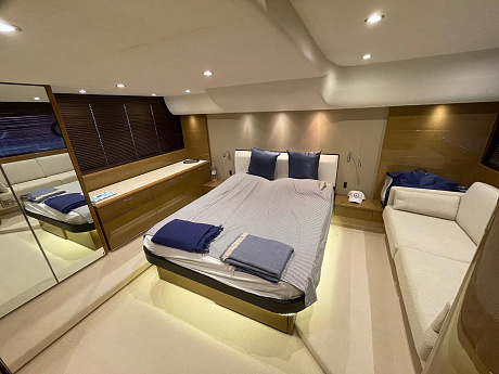 Яхта Princess 56 2014 10