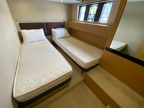 Яхта Fairline Squadron 50 2013 14