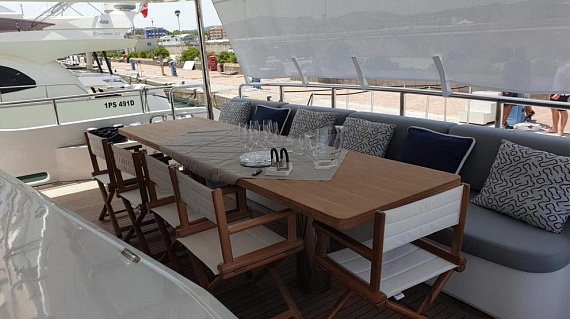 Яхта Benetti Delfino 93 2013 12