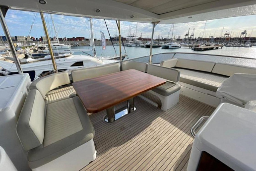 Яхта Azimut Magellano 66 2019 9