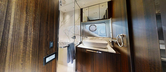 Яхта Sunseeker Predator 74 XPS 2022 10