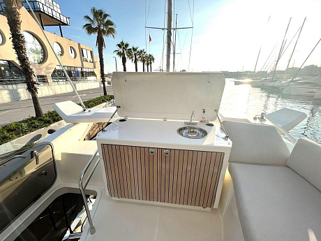 Яхта Beneteau Monte Carlo 52 2022 6