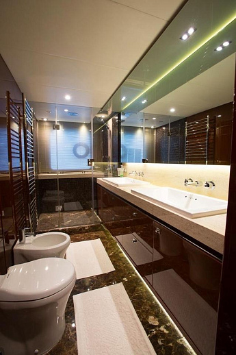Яхта Princess Flybridge 82 2013 14