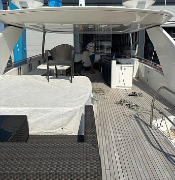 Яхта Princess 88 2015 12