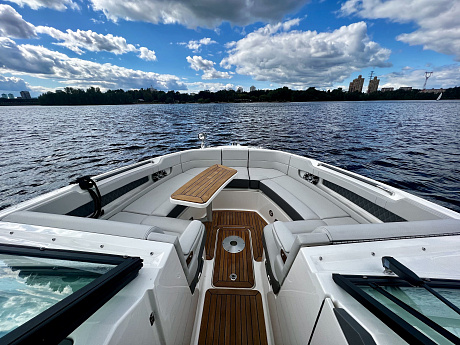 Яхта Sea Ray 310 SLX 2024 12