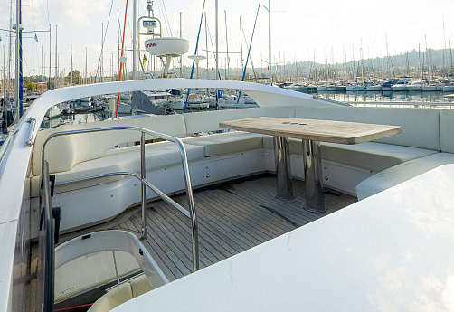 Яхта Princess 52 2017 3
