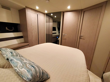 Яхта Azimut S6 2023 12