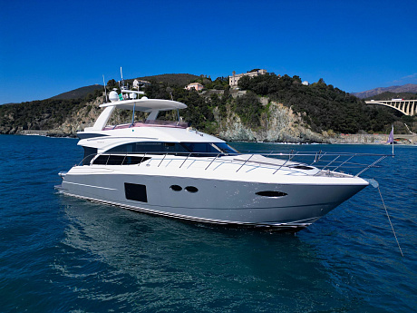 Яхта Princess Flybridge 56 2015 4