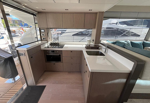 Яхта Sunseeker Manhattan 52 2019 13