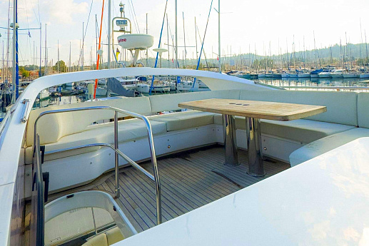 Яхта Princess 52 2017 7