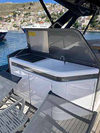 Яхта Ferretti 720 2023 7
