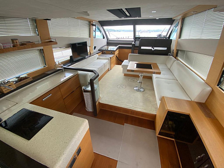 Яхта Fairline Squadron 50 2013 4