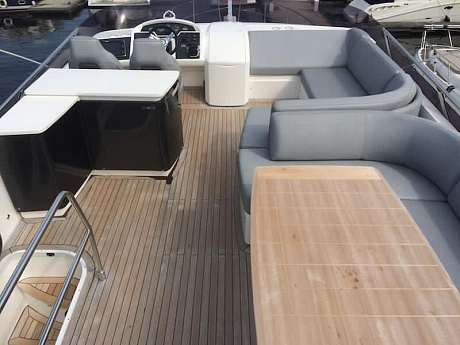 Яхта Princess Flybridge 56 2014 8
