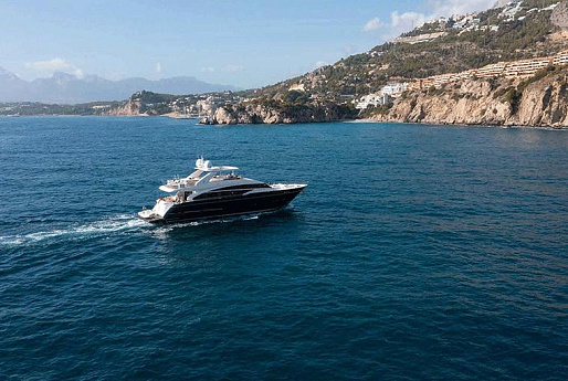 Яхта Princess Flybridge 88 2014 4