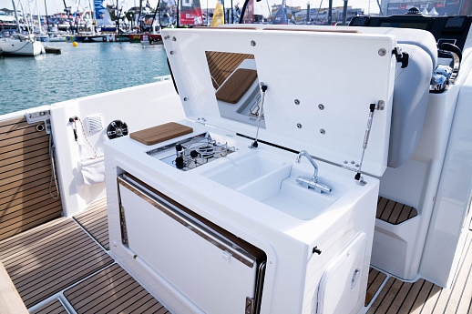 Яхта Beneteau Flyer 9 SPACEdeck  10