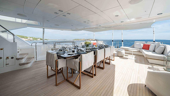 Яхта Sunseeker 131 2016 12