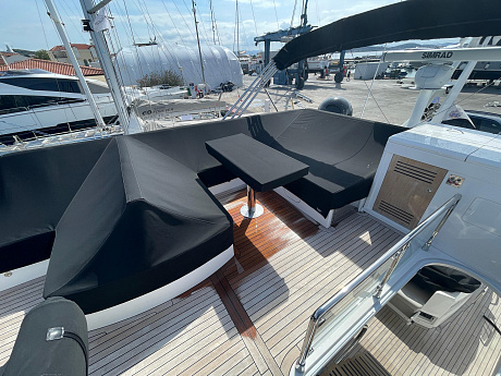 Яхта Sunseeker 74 2019 9
