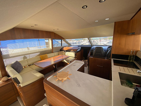 Яхта Princess 56 2016 9