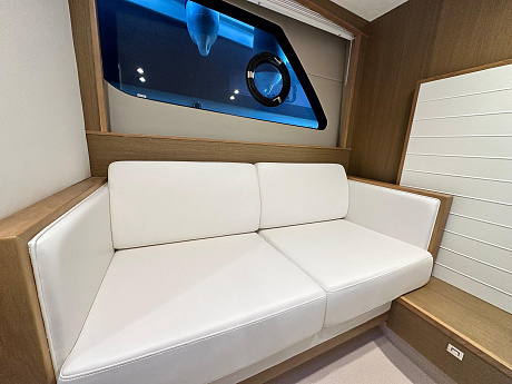 Яхта Princess V48 Open 2016 12