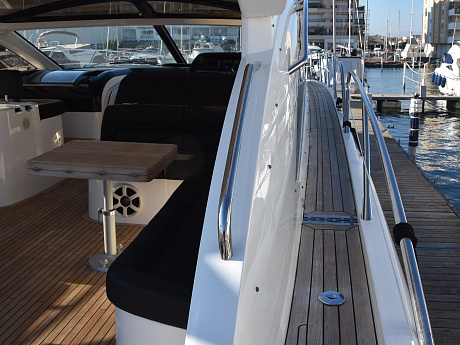 Яхта Sunseeker Predator 60 2010 11