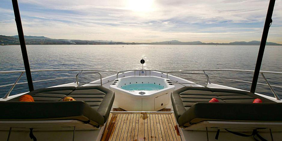 Яхта Sunseeker 116 2017 3