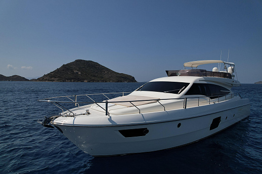 Яхта Ferretti 620 2013 2