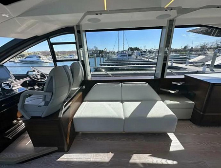 Яхта Sunseeker 65 Sport 2022 8