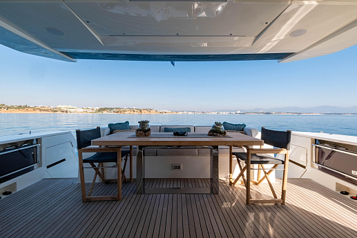 Яхта Ferretti 780 2021 15