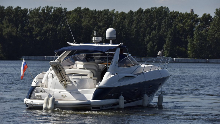 SUNSEEKER CAMARGUE 44
