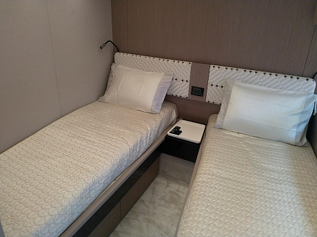 Яхта Azimut 72 2022 14