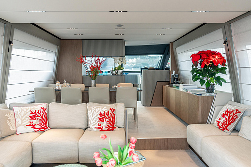 Ferretti 720 yacht 2022 9
