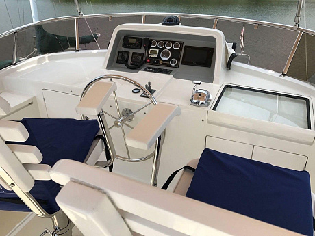 Selene 42 Voyager Sedan yacht  4