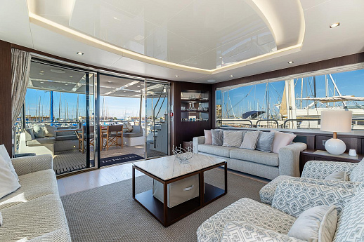 Яхта Sunseeker 86 2020 8