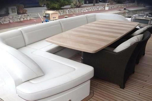 Яхта Princess 88 2015 3