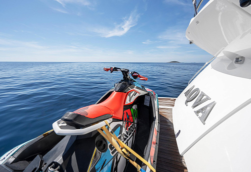 Sunseeker Predator 64 yacht 2011 7