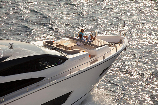 Яхта Sunseeker 86 2016 3