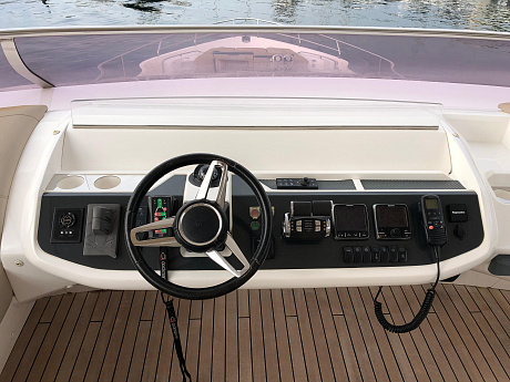 Яхта Princess 75 2017 7