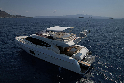 Яхта Ferretti 620 2013 5