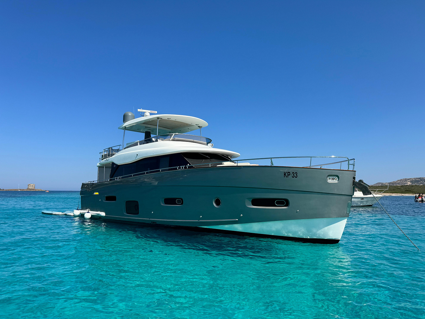 Azimut Magellano 66