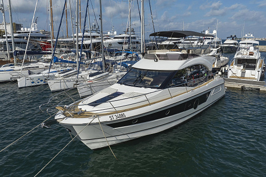 Яхта Beneteau Monte Carlo 52 2022 2