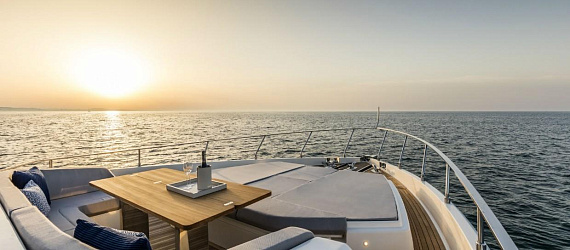 Яхта Ferretti 780 2019 5