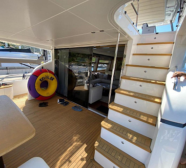 Яхта Princess 82 2014 3